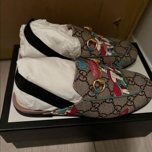 Gucci Kids sling back size 31 and 32